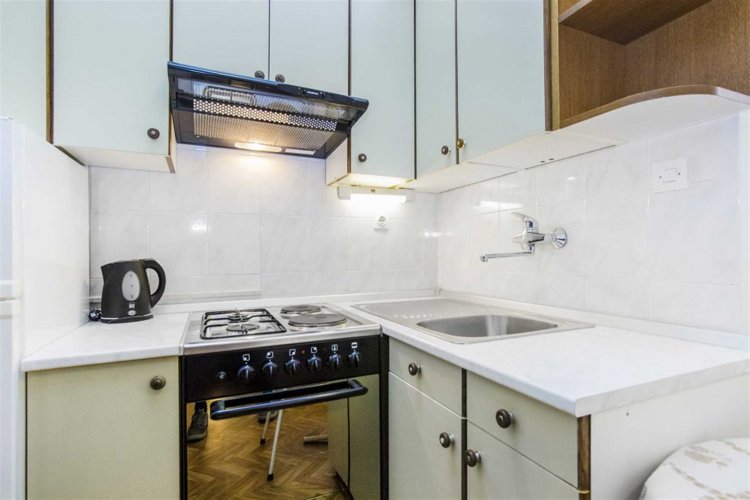 Skelin A4 studio no.1