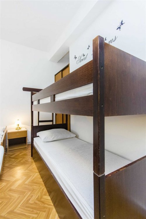 Skelin A4 studio no.1