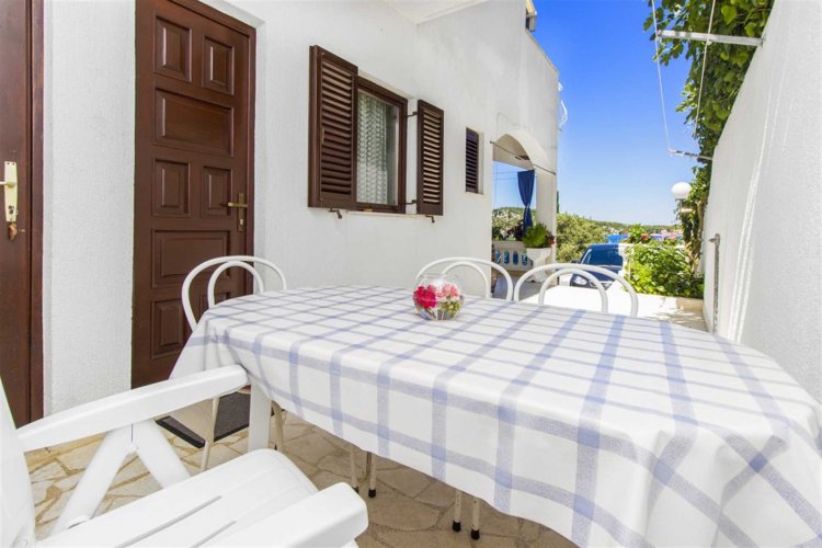 Skelin A4 studio no.1