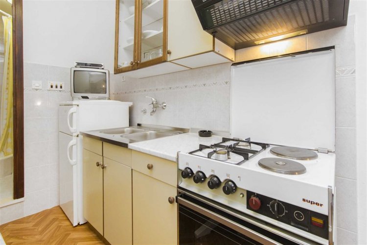 Skelin A2 studio no.2