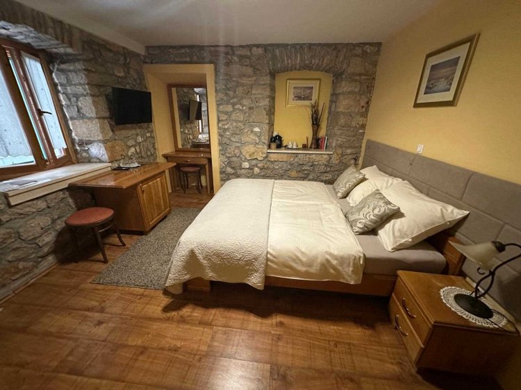 Paola Room no.1