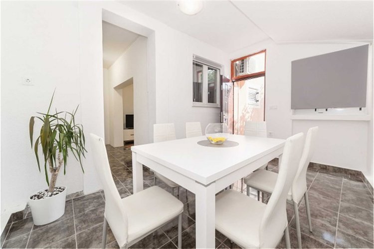 Marina 4+1 no.2 (1000-MVS)