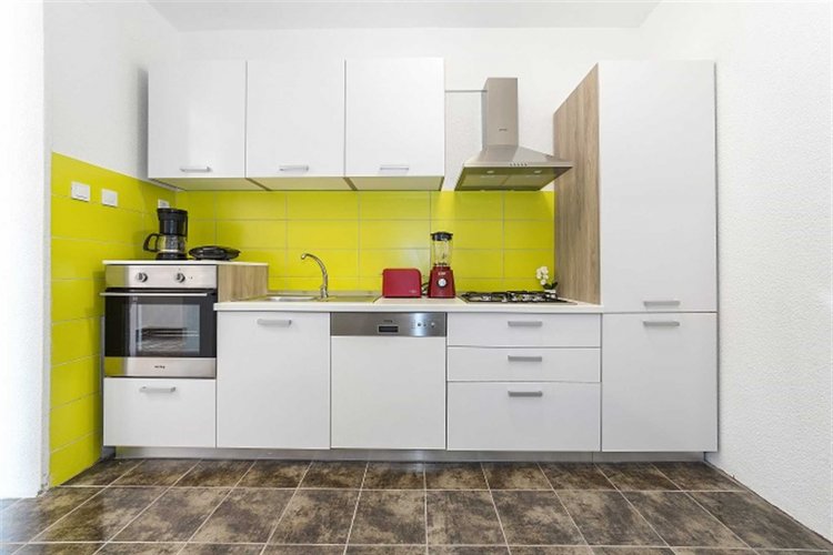 Marina 4+1 no.2 (1000-MVS)