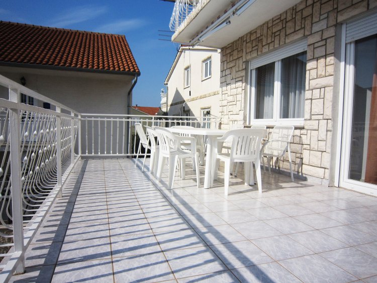Susnja Apartment A8