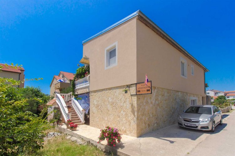 Nevo A4+2 no.2 (1009-MVF)