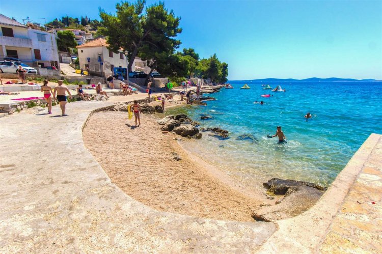 Nevo A4+2 no.2 (1009-MVF)