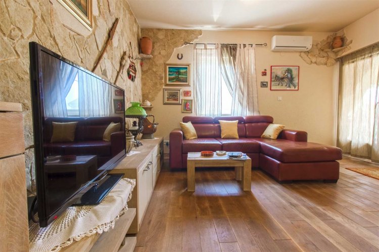 Nevo A4+2 no.2 (1009-MVF)