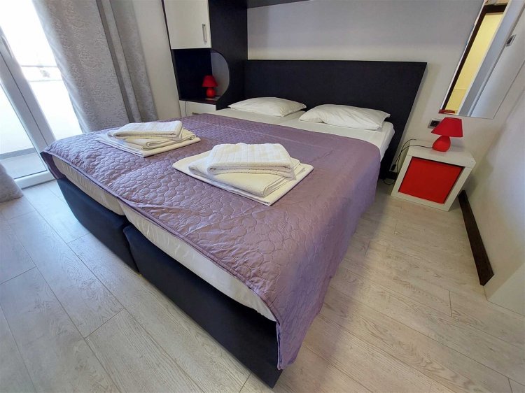 Daniel Studio no.4 (1012-DVS)