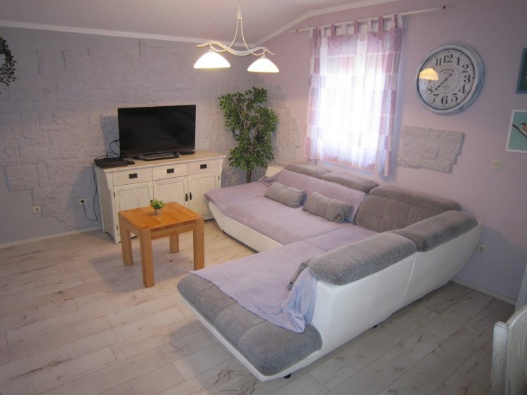 Reljic A4+2 (1016-DVR)