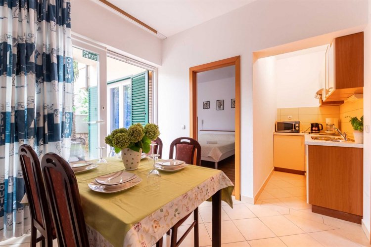 Zdena A4+1 no.2 (4003-ZMP-A2)