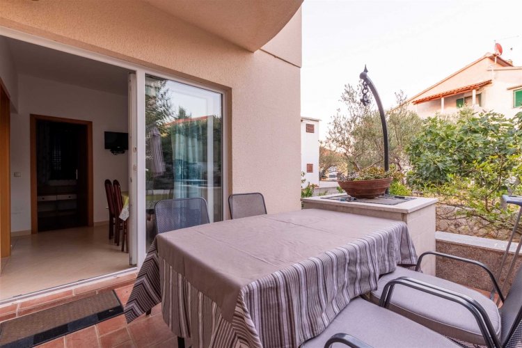 Zdena A4+1 no.2 (4003-ZMP-A2)