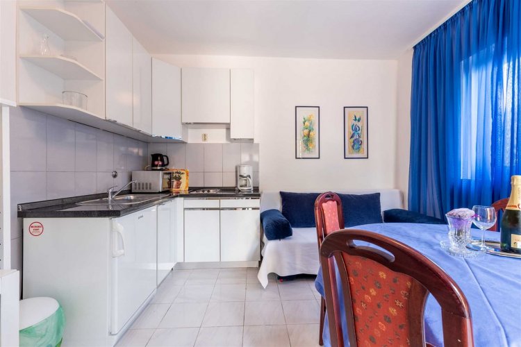 Zdena A2+2 bijeli no.1 (4003-ZMP-A1)