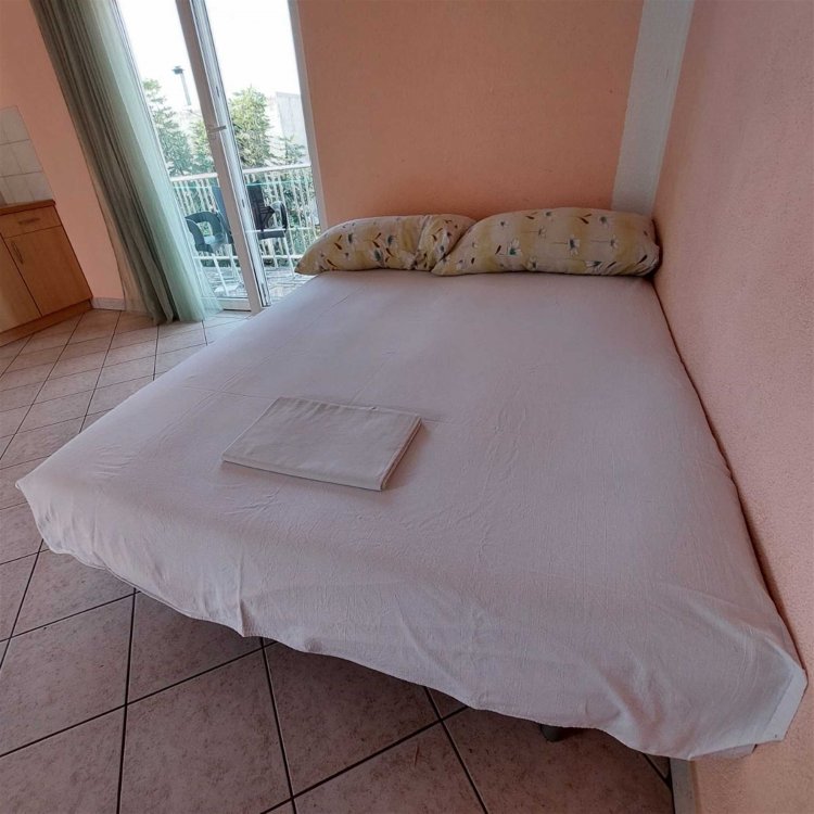 Popic A2+2 no.1 (1025-PVM-A1)