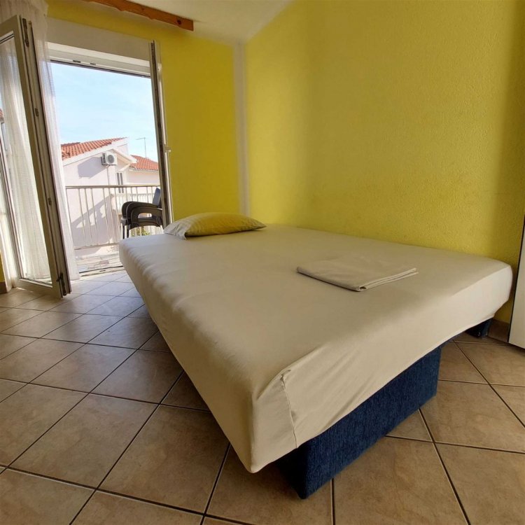 Popic A2+2 no.3 (1025-PVM-S3)