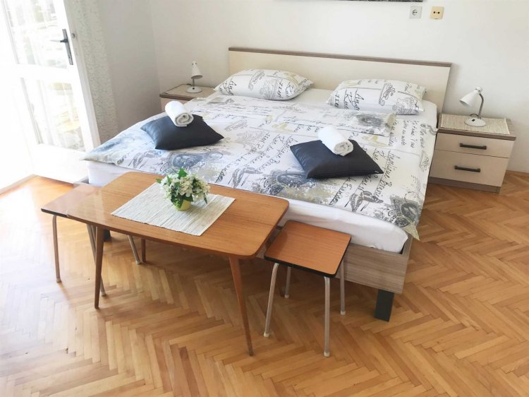 Skocic Room Riva no.1