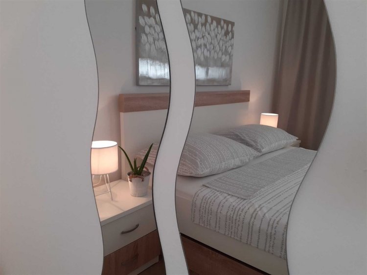 Skocic room riva no.3