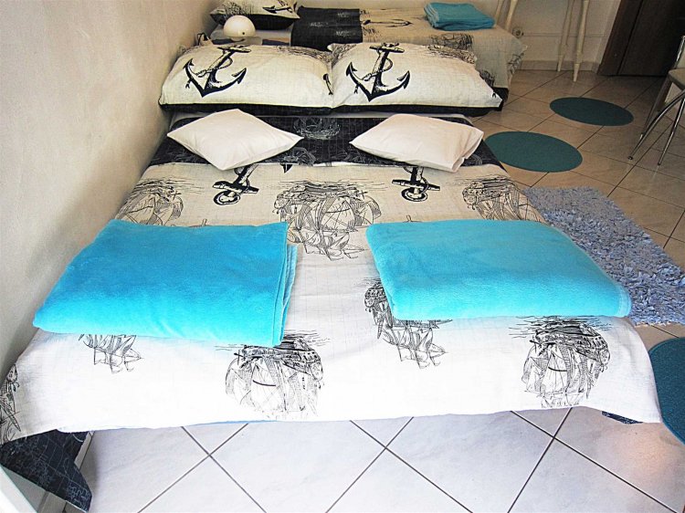 Jagoda studio 2+1 straga