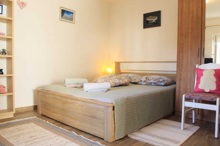 Apartment Garden house A2+1