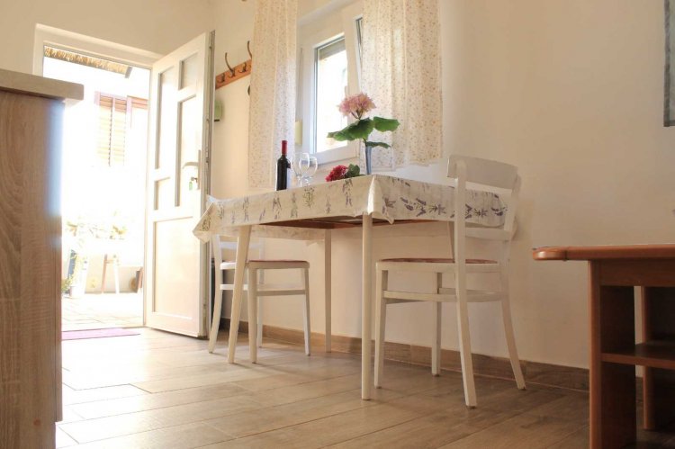 Apartment Garden house A2+1