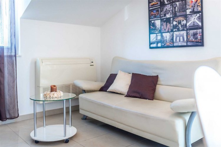 Helena Lux apartment A2