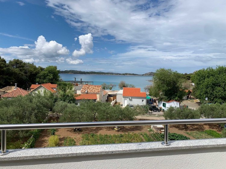 Grgo A4+1 2.kat (1018-AVG)