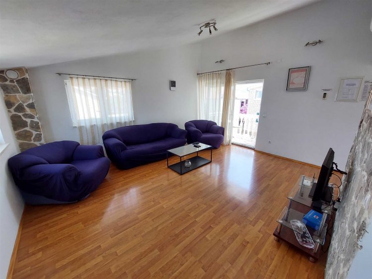 Apartment Jure A4+1 no.2 drugi kat