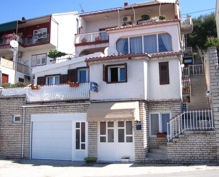 Apartment Madlena A2+2 Šibenik