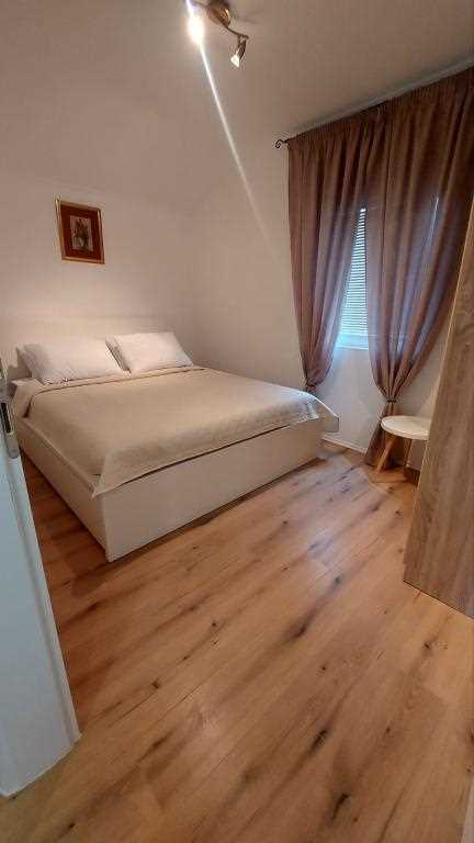Apartment Sabunike A6