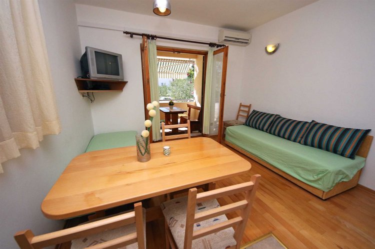 Apartment Mladena A2+2 no.1