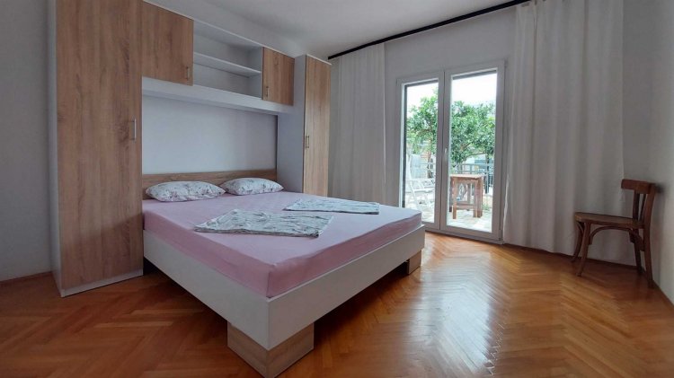 Apartment Loza 4+1 prizemlje no.1