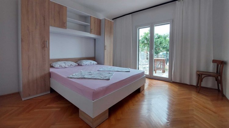 Apartment Loza 4+1 prizemlje no.1