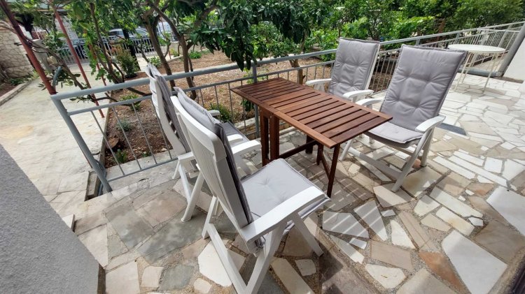 Apartment Loza 4+1 prizemlje no.1