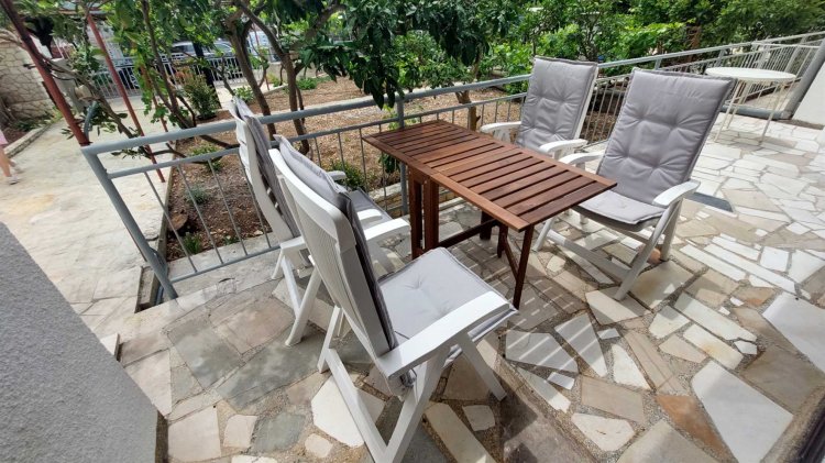 Apartment Loza 4+1 prizemlje no.1