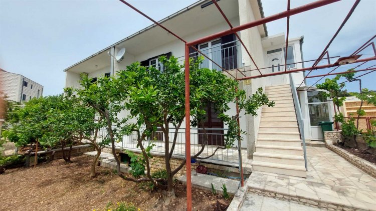 Apartment Loza 4+1 prizemlje no.1