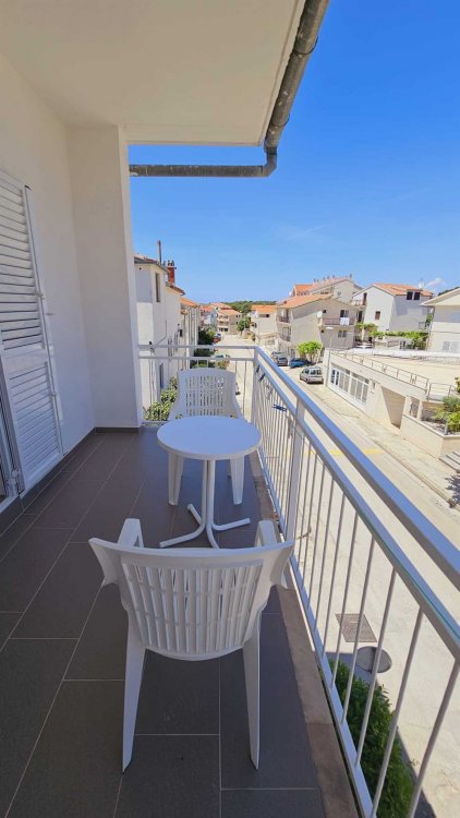 Vinko street view no.4