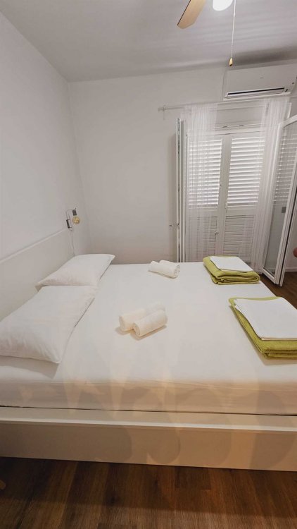 Vinko street view no.4