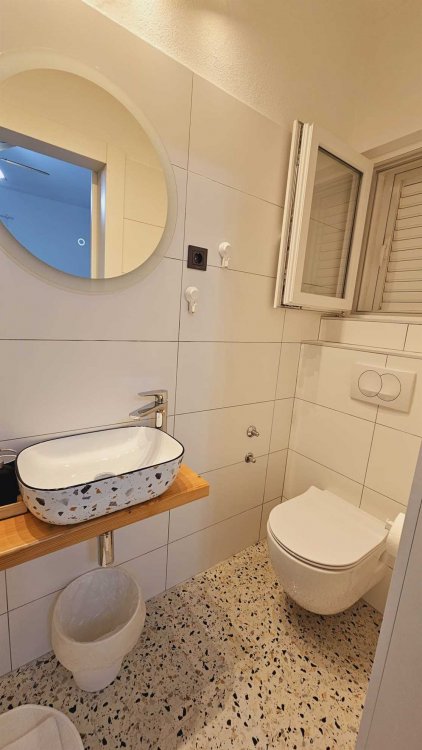 Vinko street view no.4