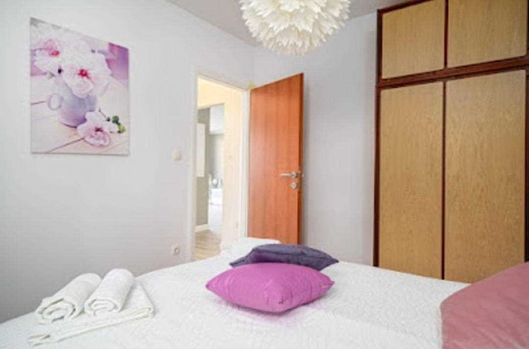 Apartment Relja A4+1 (1060)