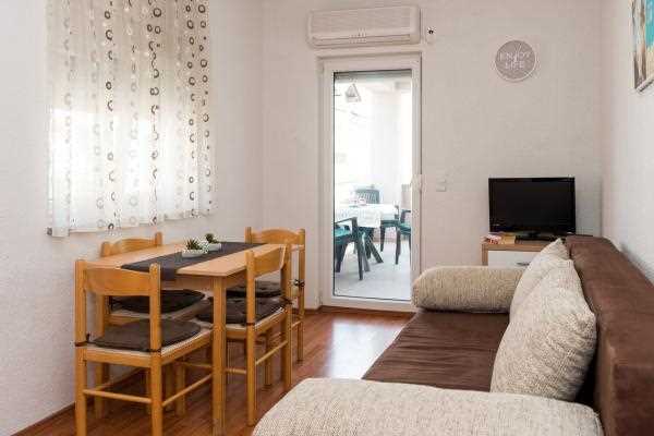 Apartment Beni A2+2 no.2